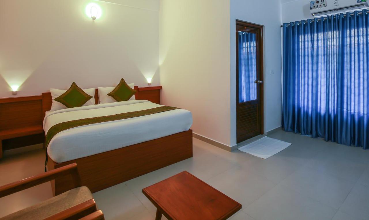 Phoenix Holidays Kochi Εξωτερικό φωτογραφία