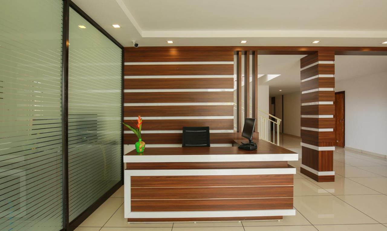 Phoenix Holidays Kochi Εξωτερικό φωτογραφία