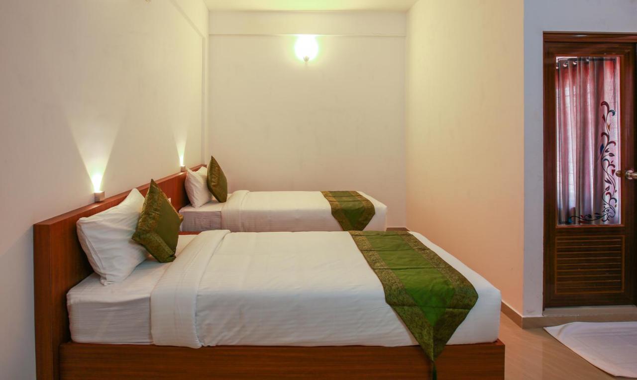 Phoenix Holidays Kochi Εξωτερικό φωτογραφία