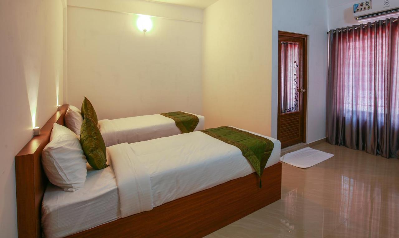 Phoenix Holidays Kochi Εξωτερικό φωτογραφία